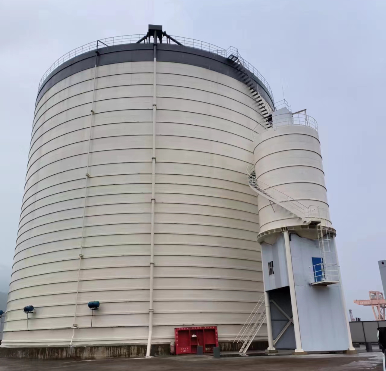 瓜州10万吨水泥钢板库